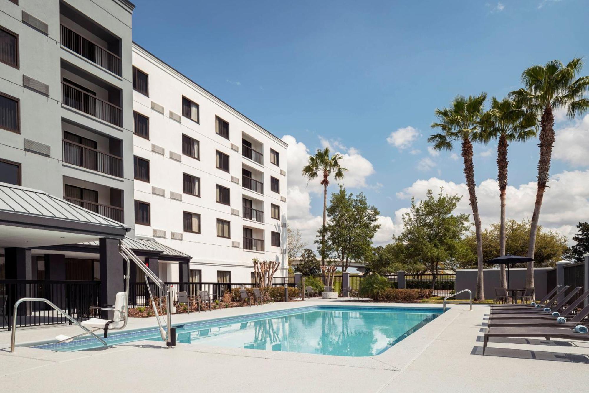 Courtyard Butler Boulevard Hotel Jacksonville