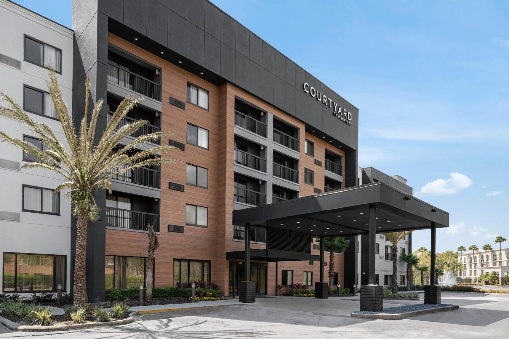 Courtyard Butler Boulevard 3*